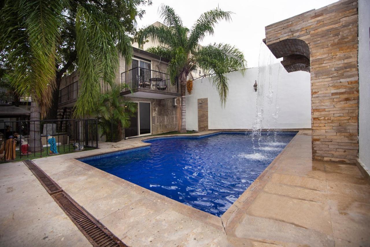 Hotel Mahu Monterrey Bagian luar foto