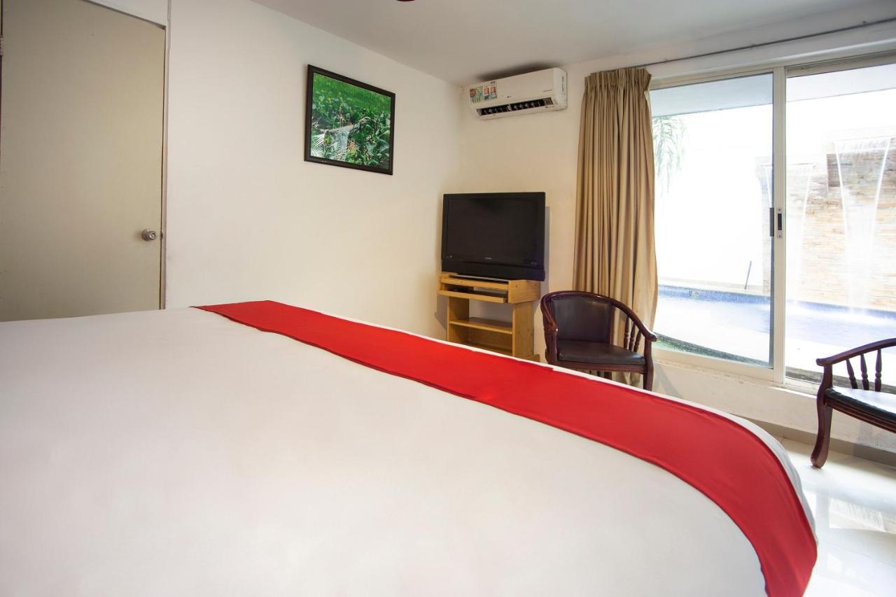 Hotel Mahu Monterrey Bagian luar foto