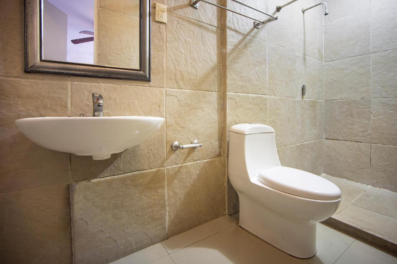 Hotel Mahu Monterrey Bagian luar foto