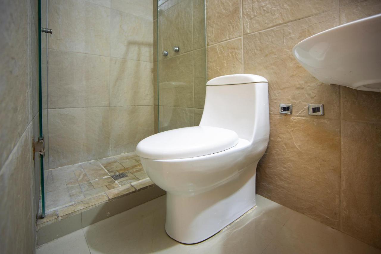 Hotel Mahu Monterrey Bagian luar foto