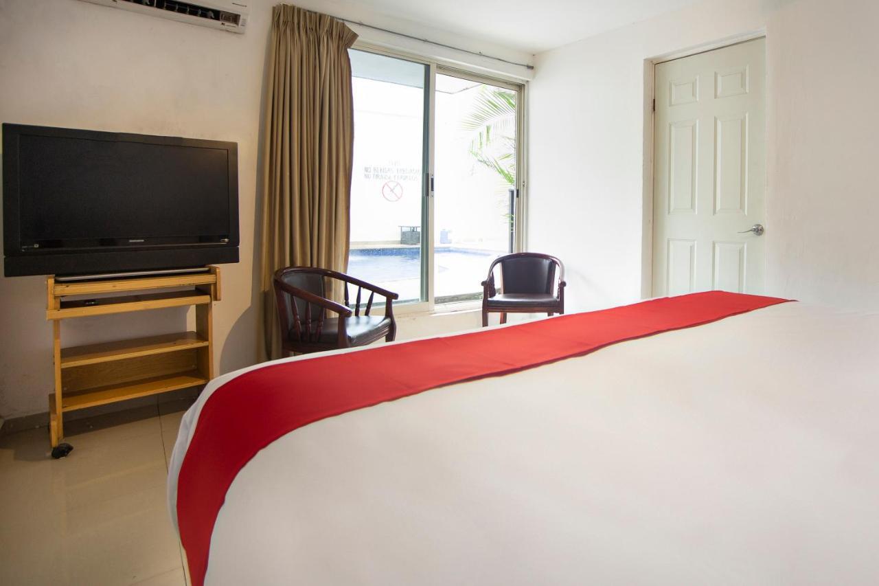 Hotel Mahu Monterrey Bagian luar foto