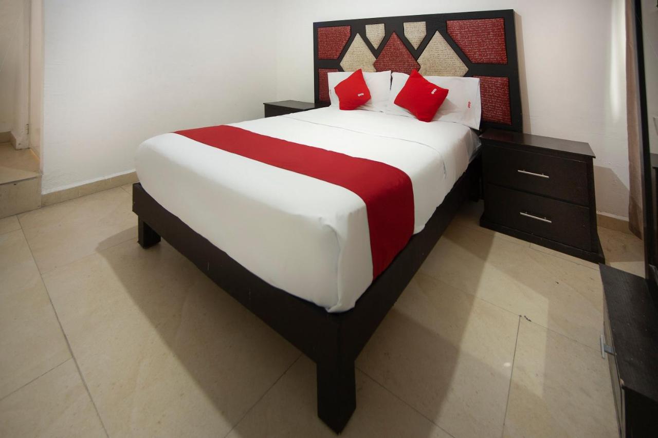 Hotel Mahu Monterrey Bagian luar foto